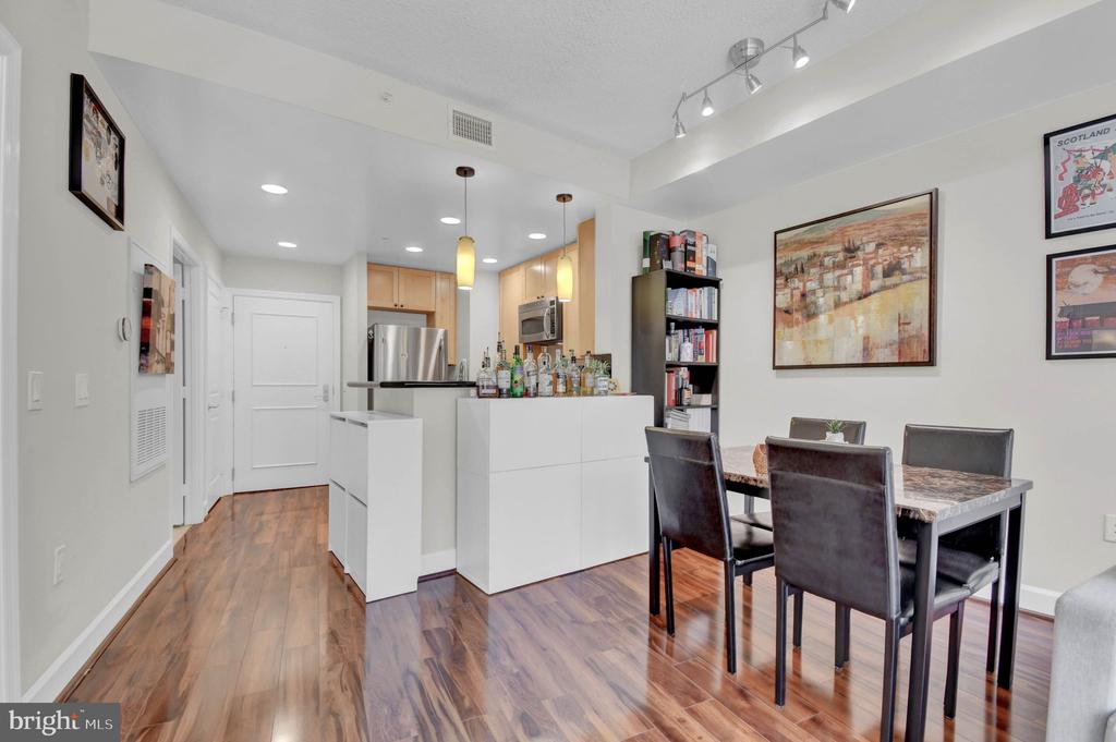 3600 S GLEBE ROAD Unit: 327W