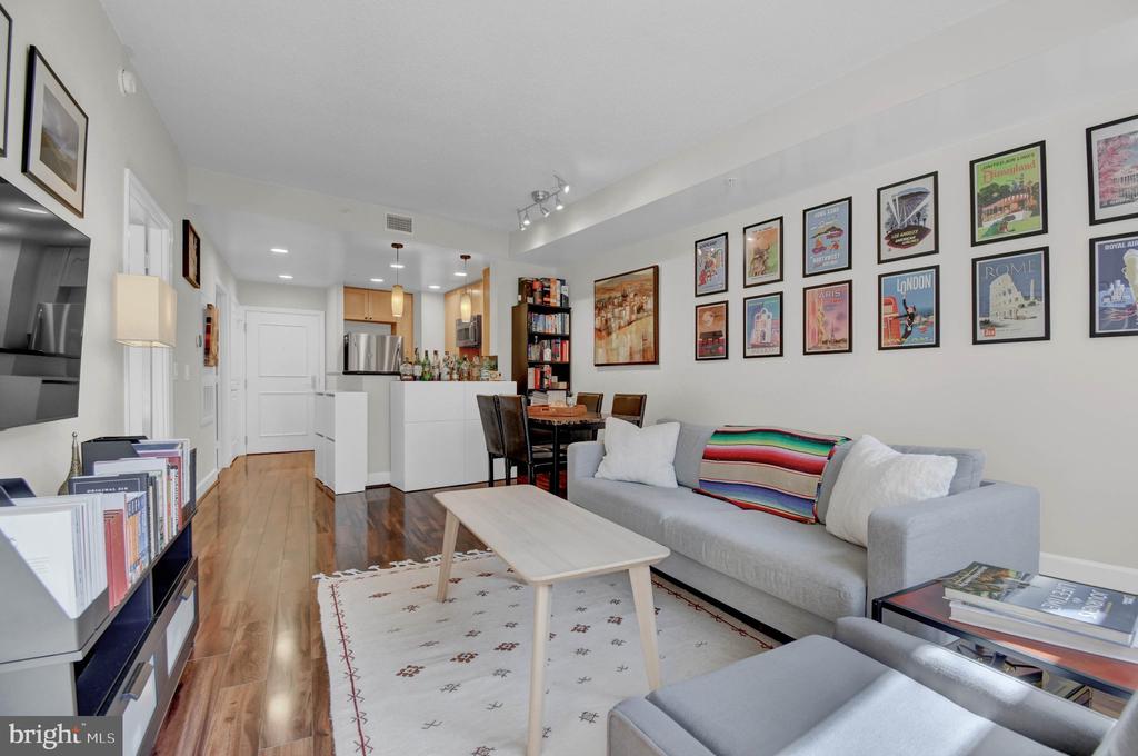 3600 S GLEBE ROAD Unit: 327W