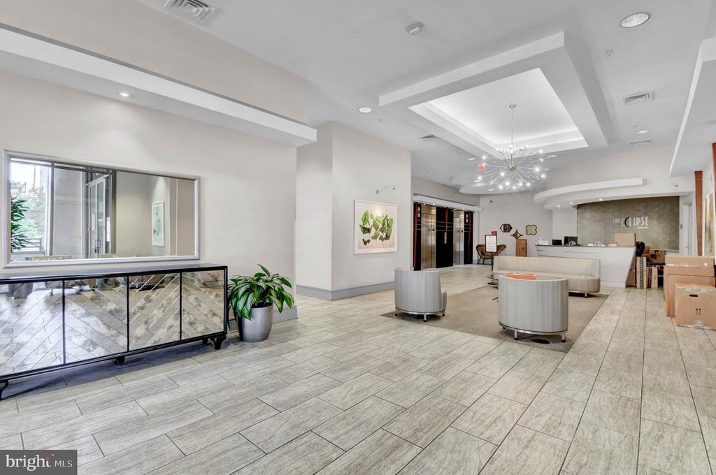 3600 S GLEBE ROAD Unit: 327W