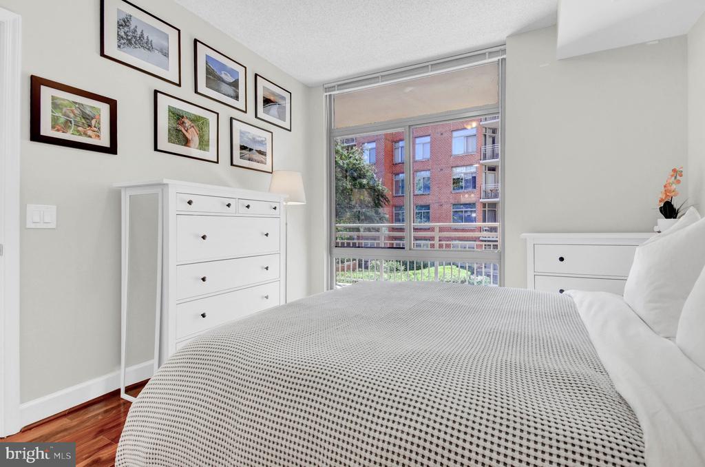 3600 S GLEBE ROAD Unit: 327W