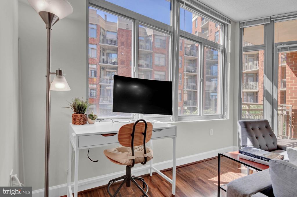 3600 S GLEBE ROAD Unit: 327W
