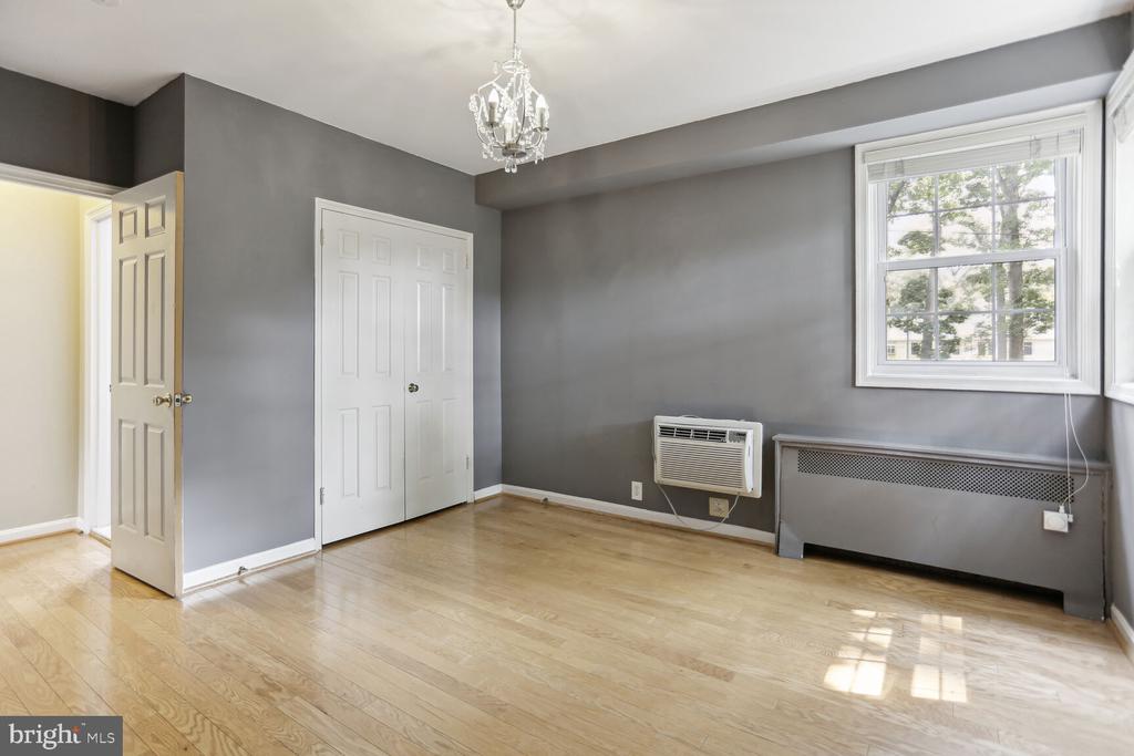 209 N TRENTON STREET Unit: 209-3