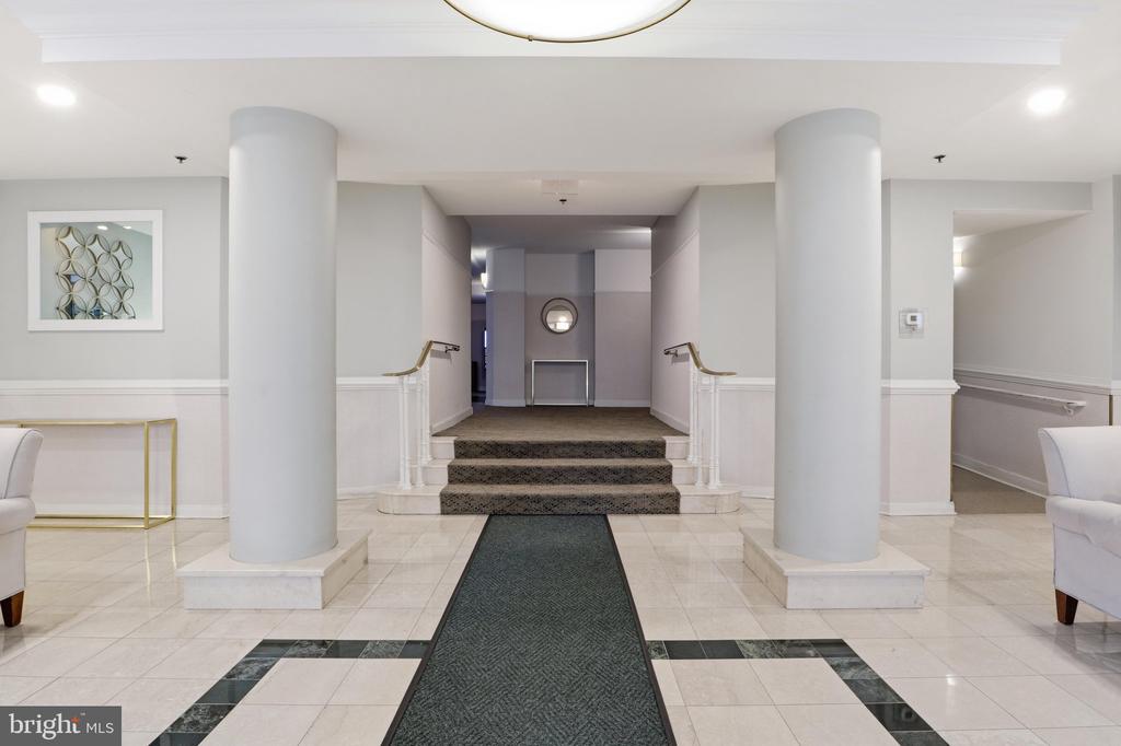 1045 N UTAH STREET N Unit: 2-401