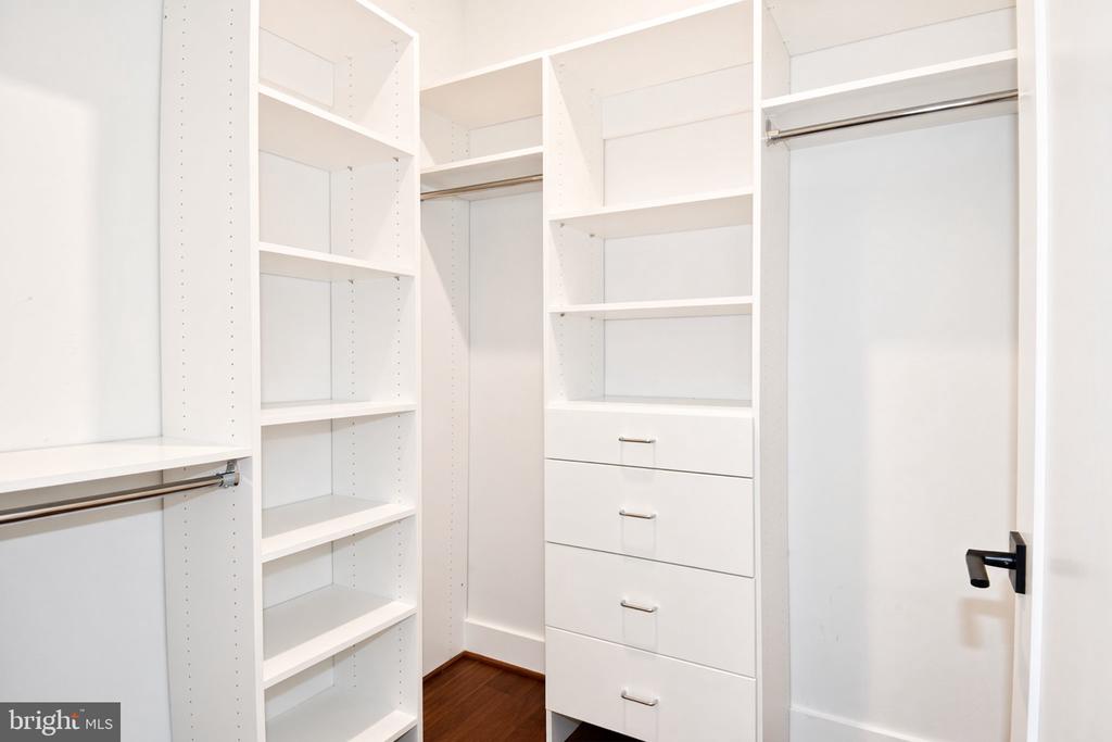 1411 KEY BOULEVARD Unit: 406