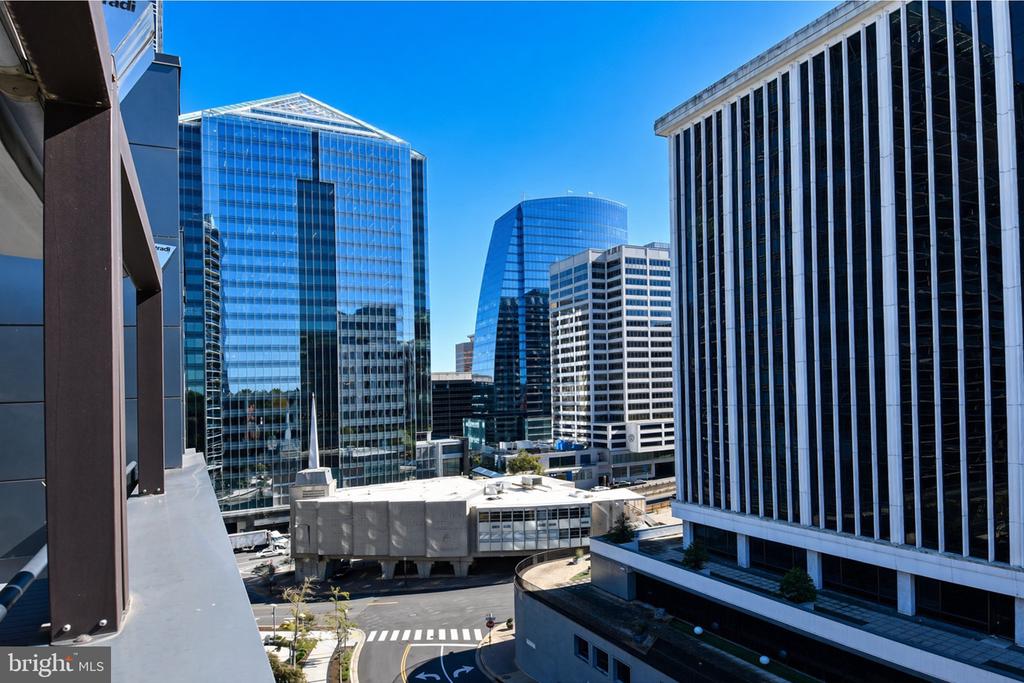 1411 KEY BOULEVARD Unit: 406