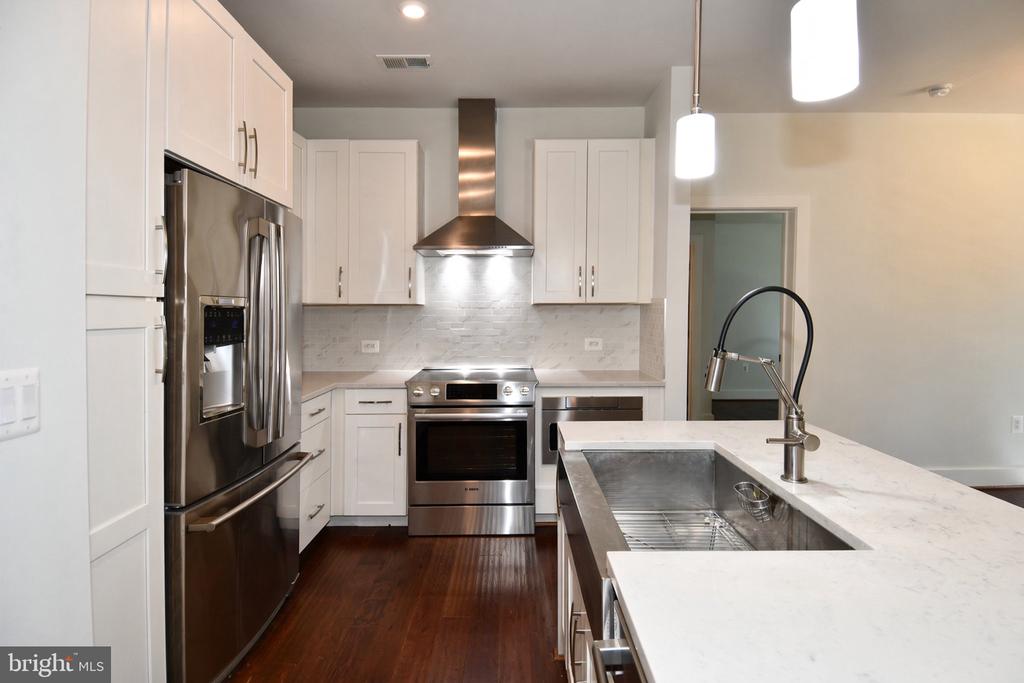 1411 KEY BOULEVARD Unit: 406