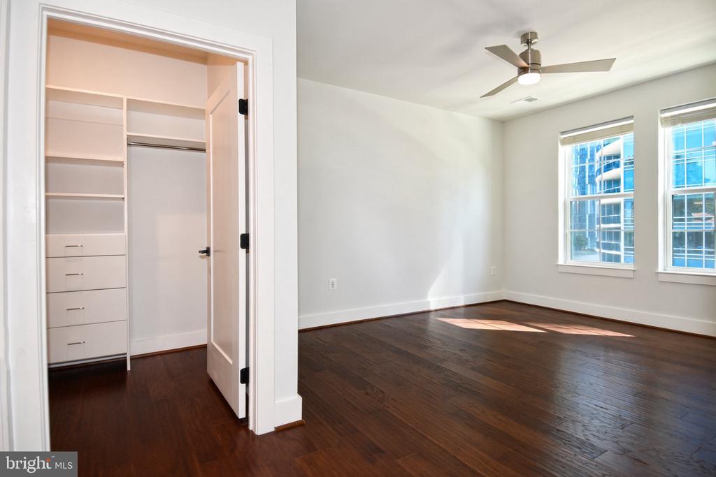 1411 KEY BOULEVARD Unit: 406