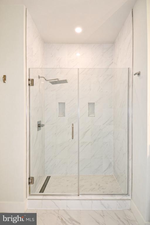 1411 KEY BOULEVARD Unit: 406