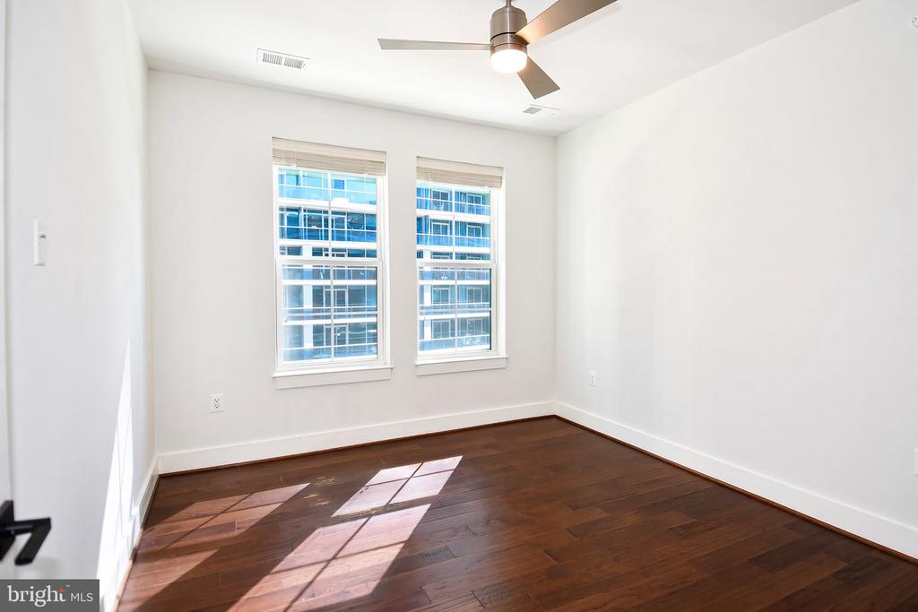 1411 KEY BOULEVARD Unit: 406