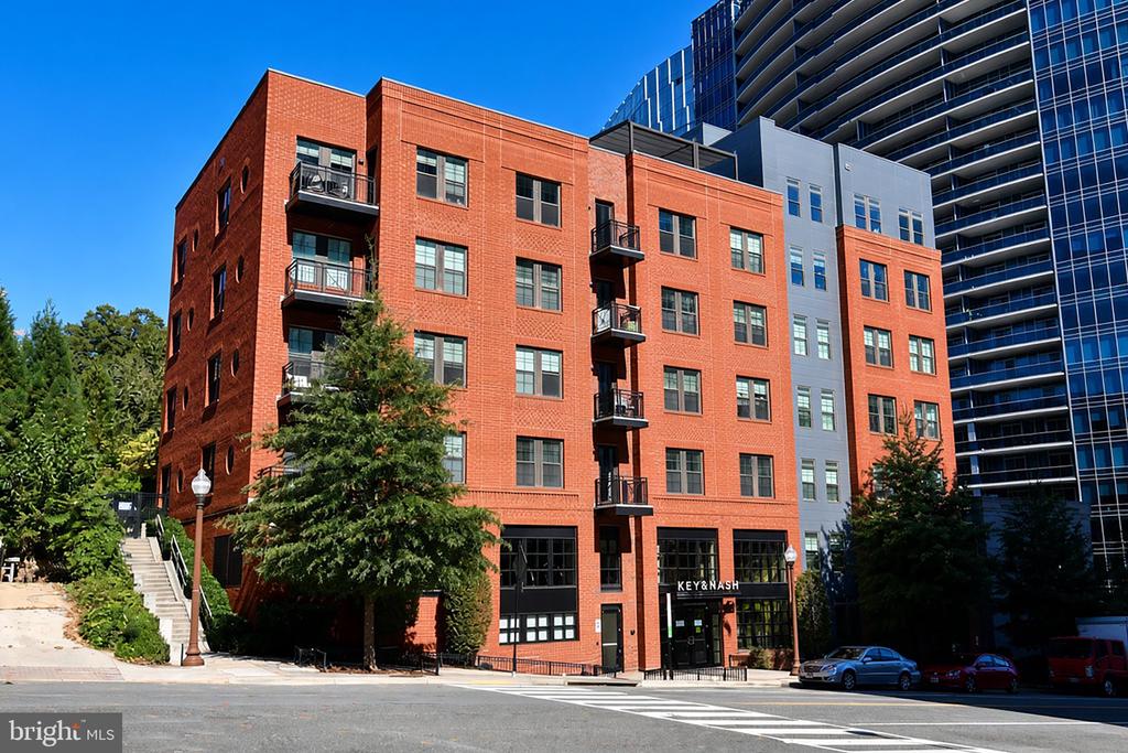 1411 KEY BOULEVARD Unit: 406