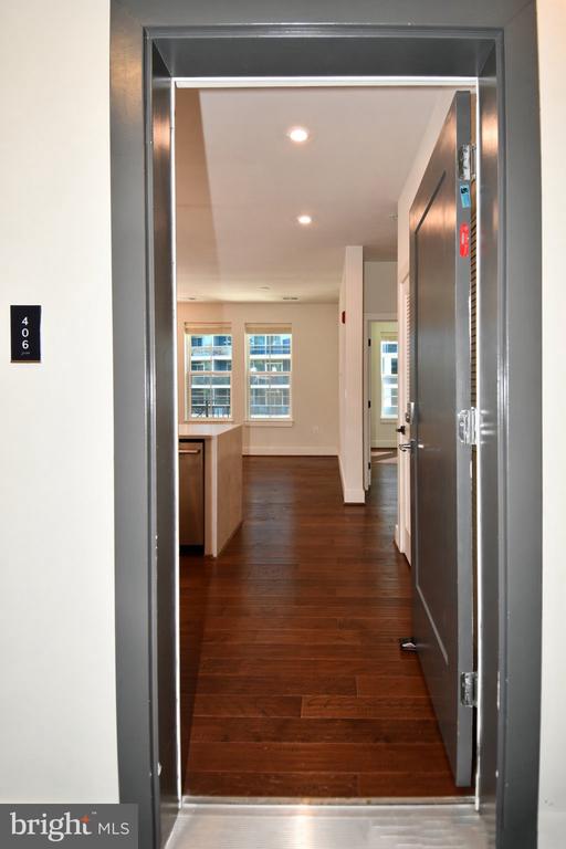 1411 KEY BOULEVARD Unit: 406