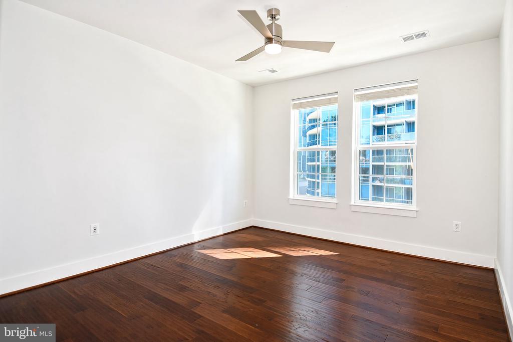 1411 KEY BOULEVARD Unit: 406