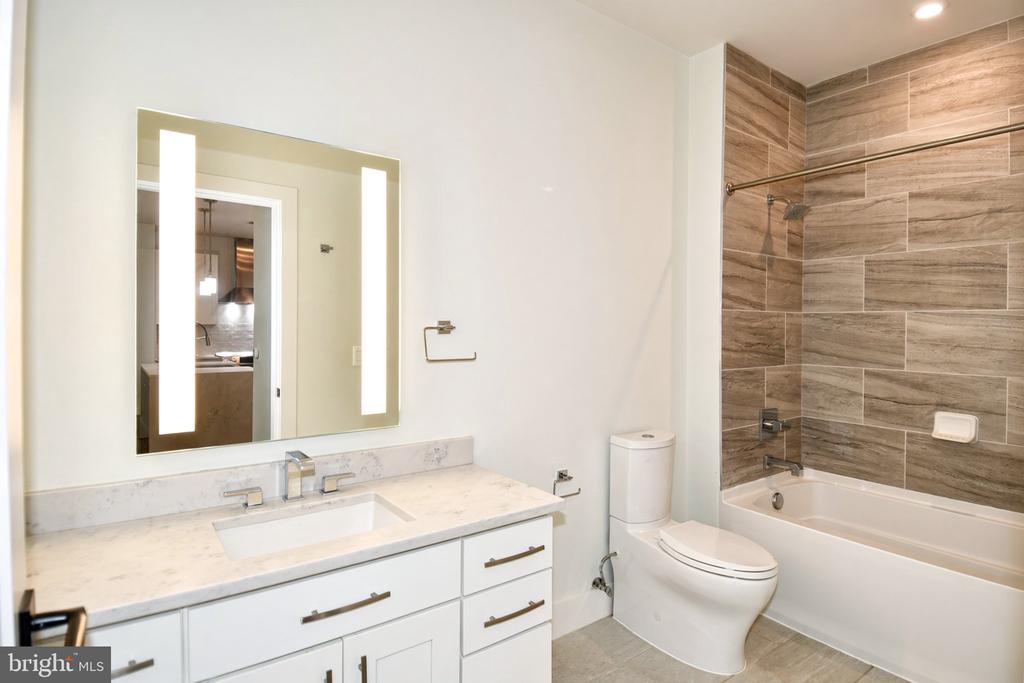 1411 KEY BOULEVARD Unit: 406