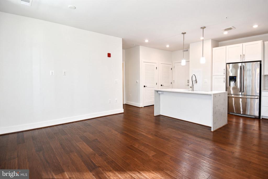 1411 KEY BOULEVARD Unit: 406