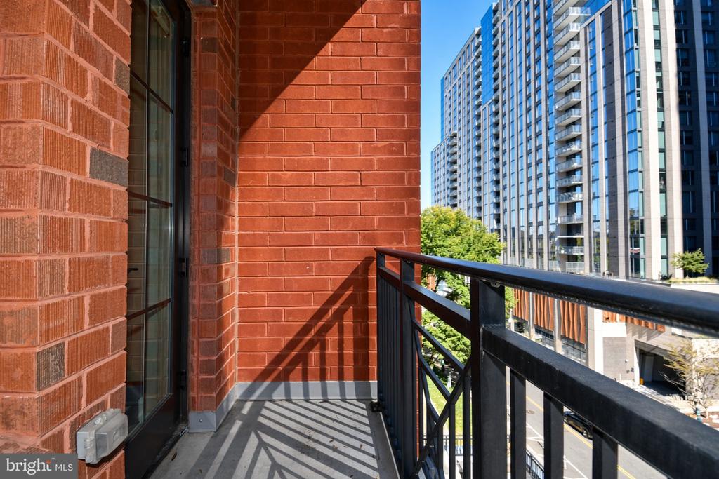 1411 KEY BOULEVARD Unit: 406