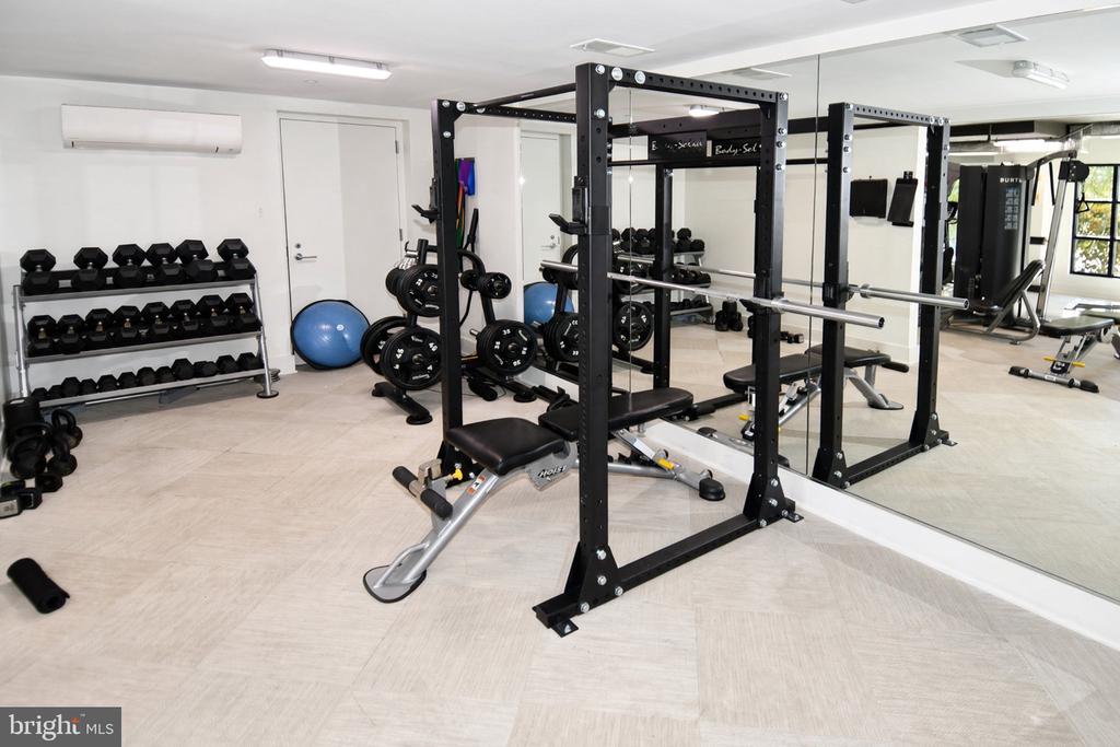 1411 KEY BOULEVARD Unit: 406