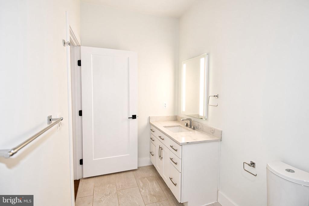 1411 KEY BOULEVARD Unit: 406