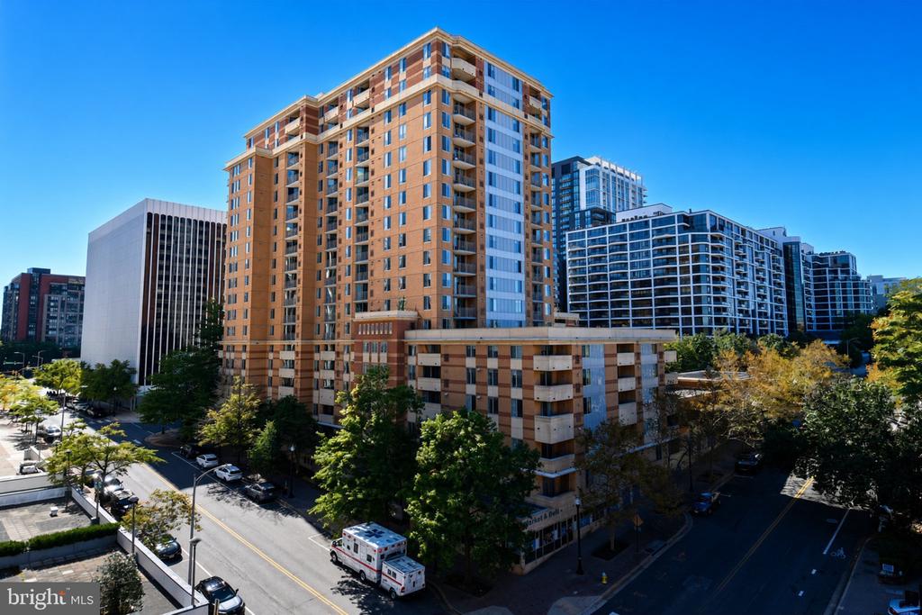1411 KEY BOULEVARD Unit: 406
