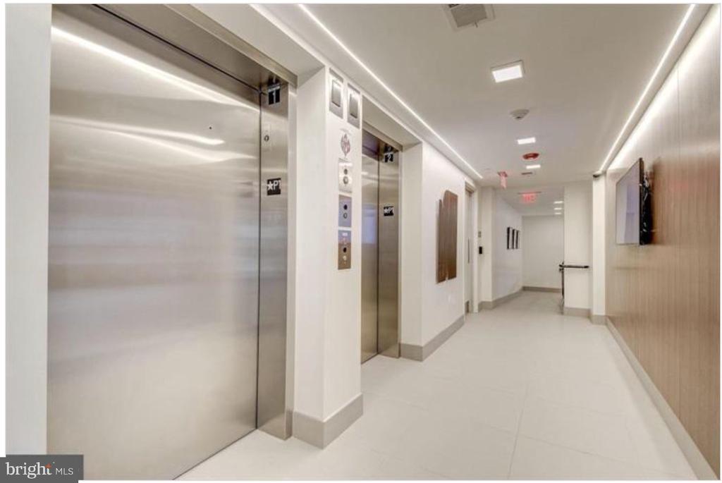 1411 KEY BOULEVARD Unit: 406