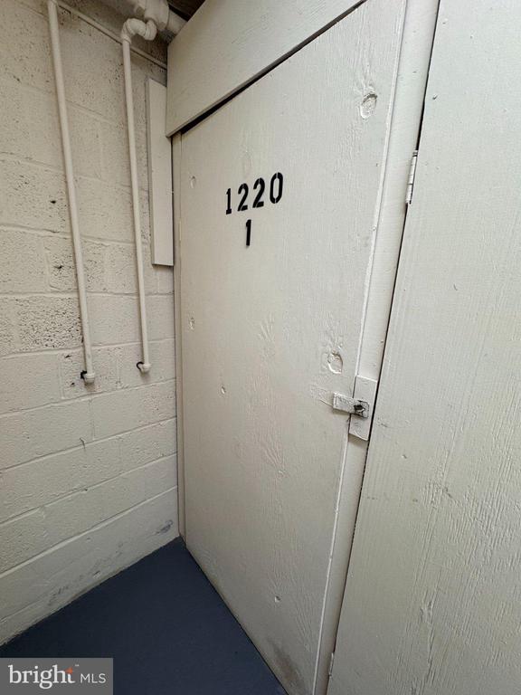 1220 N MEADE STREET Unit: ESG4