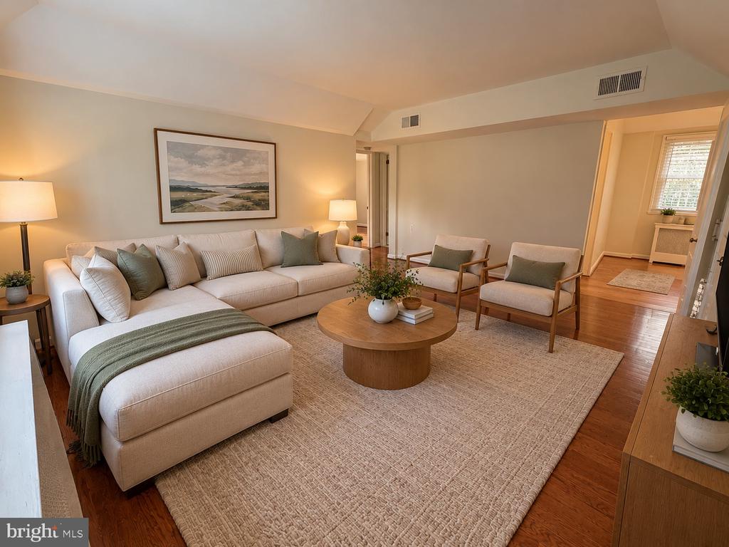 1220 N MEADE STREET Unit: ESG4