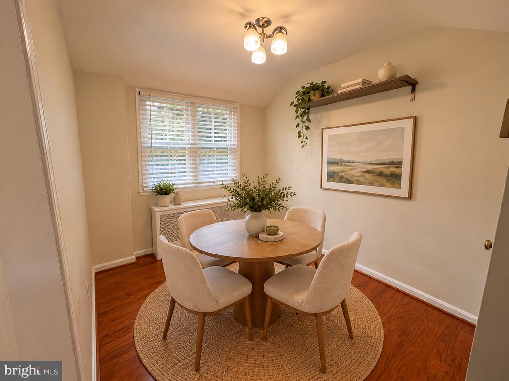 1220 N MEADE STREET Unit: ESG4