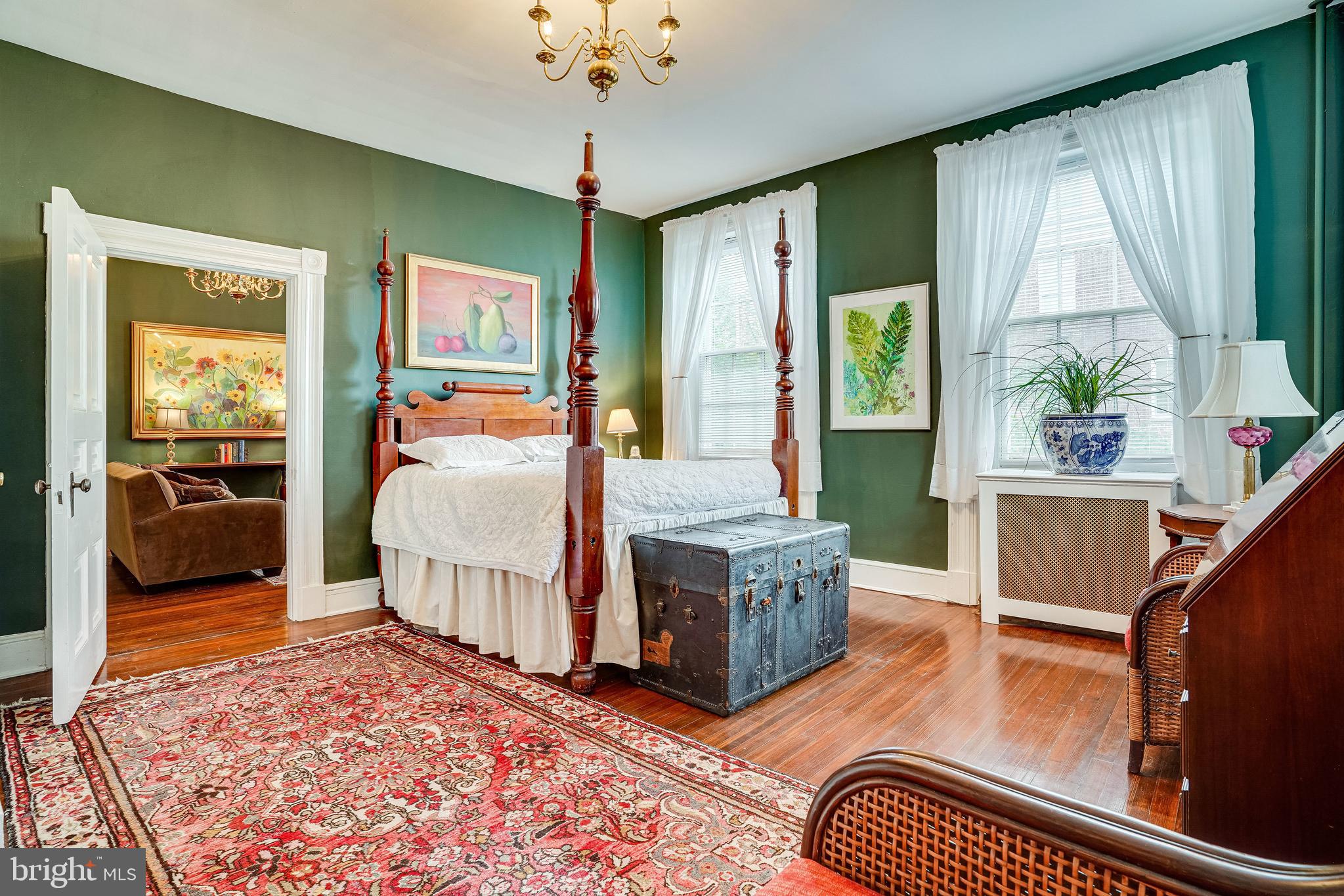 126 S FAIRFAX STREET