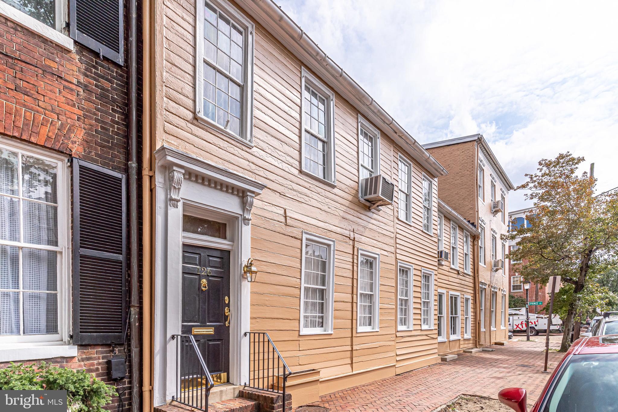 126 S FAIRFAX STREET