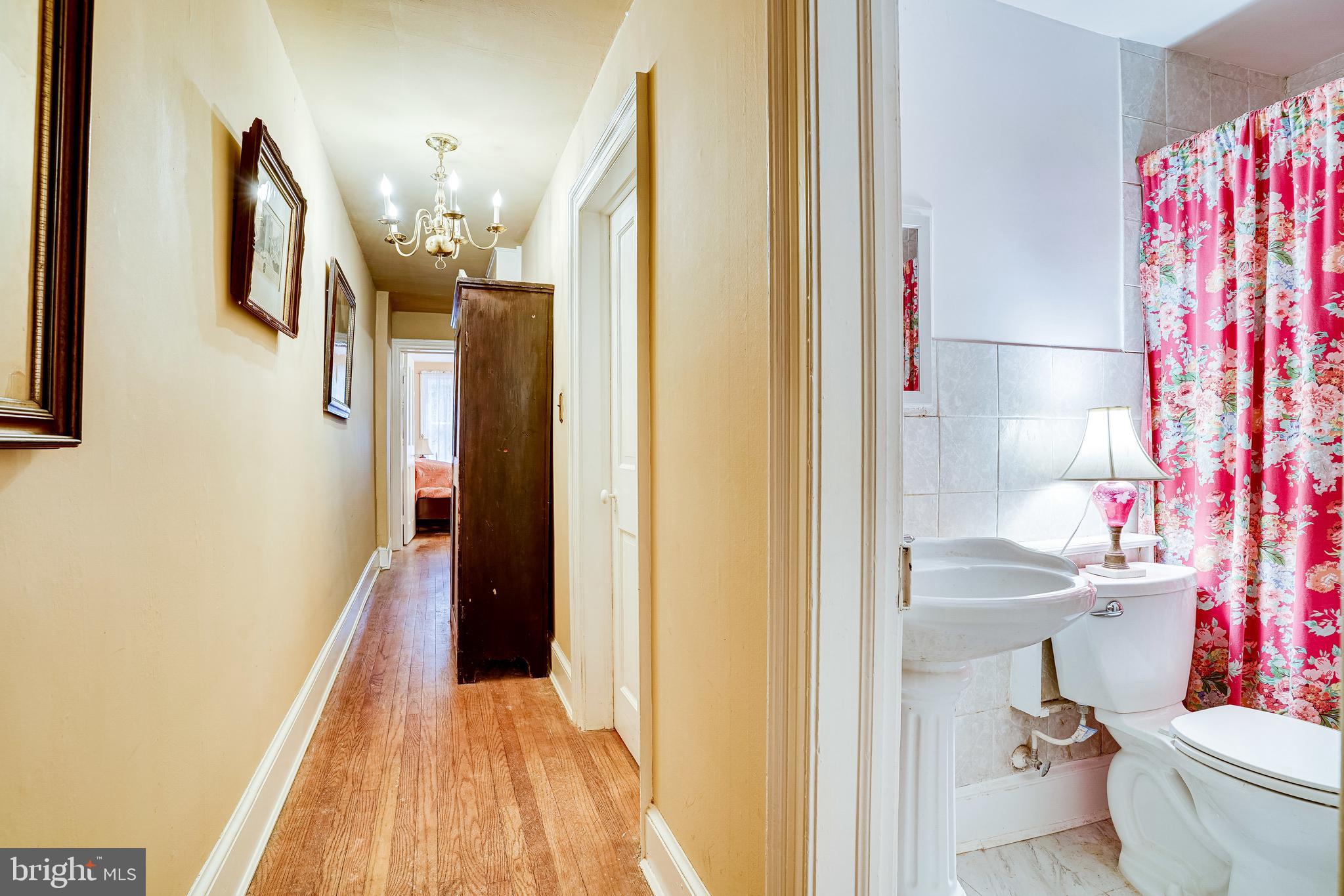 126 S FAIRFAX STREET