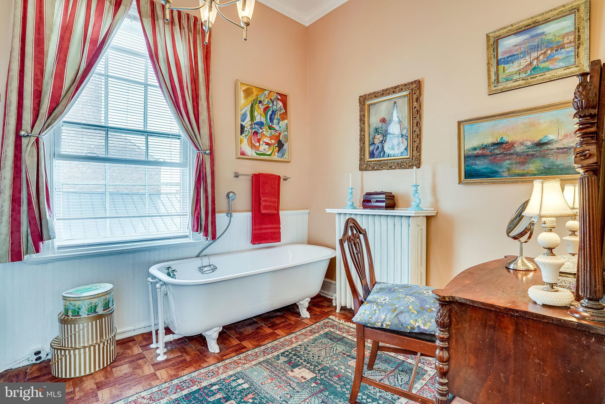 126 S FAIRFAX STREET