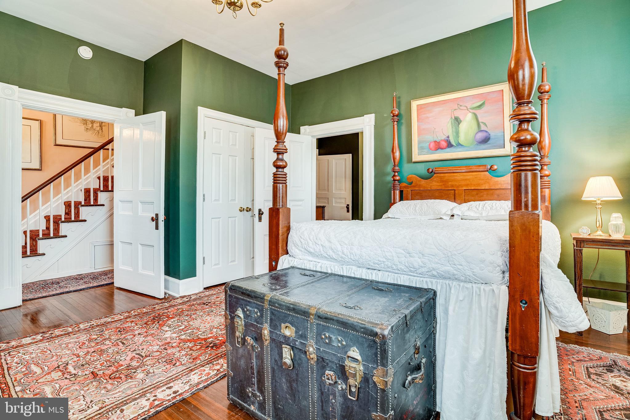 126 S FAIRFAX STREET