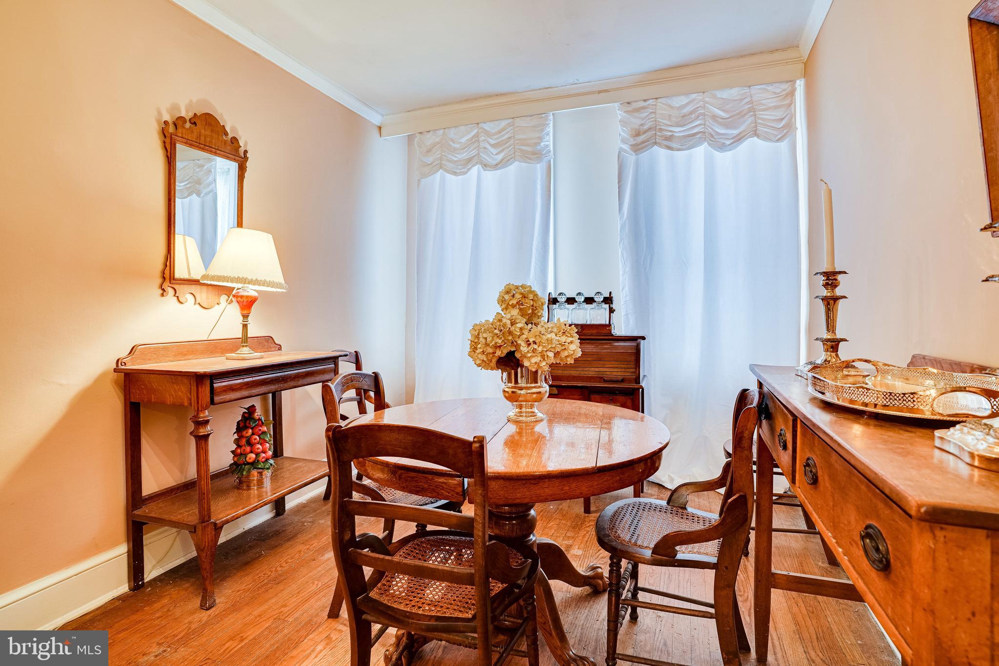 126 S FAIRFAX STREET