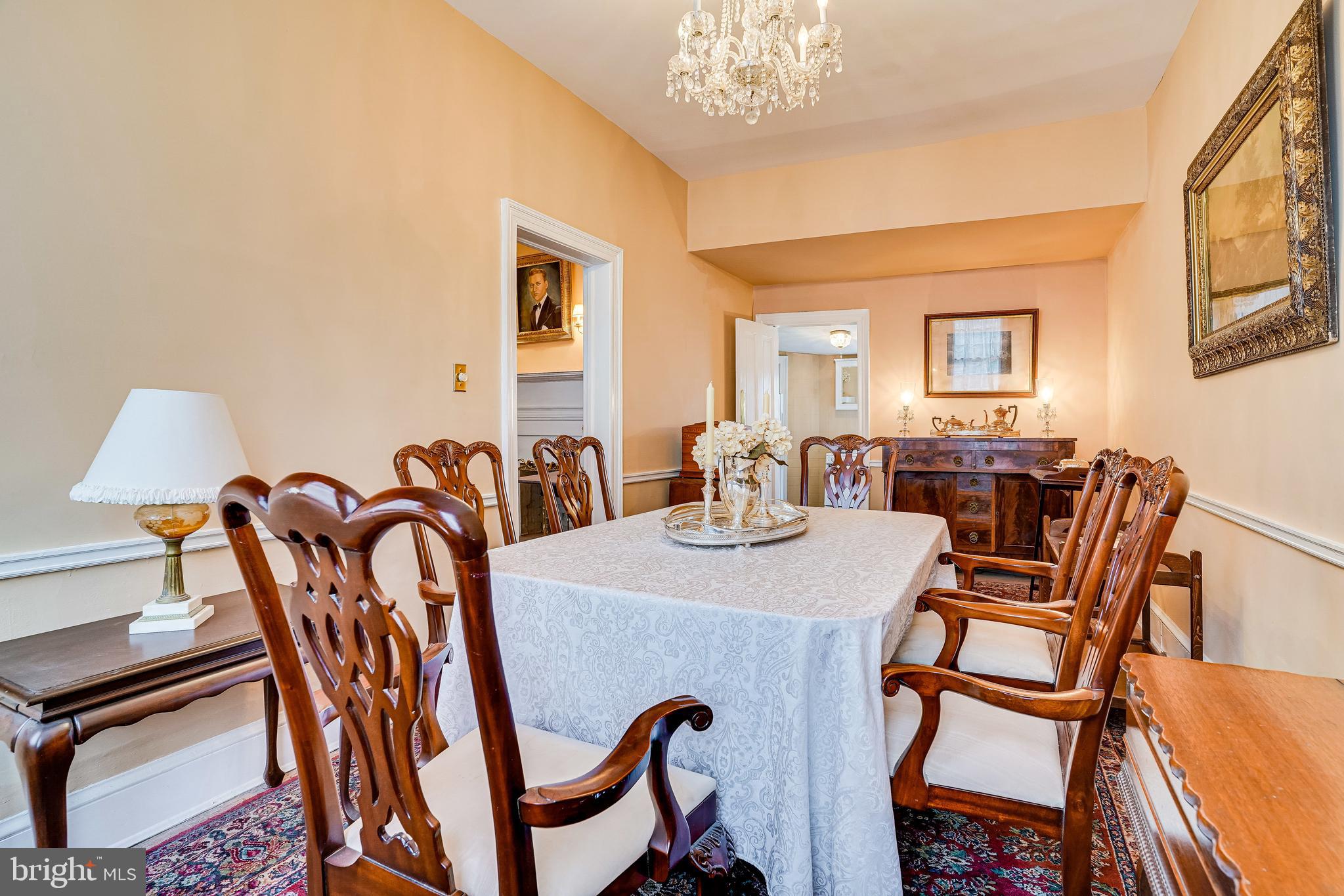 126 S FAIRFAX STREET