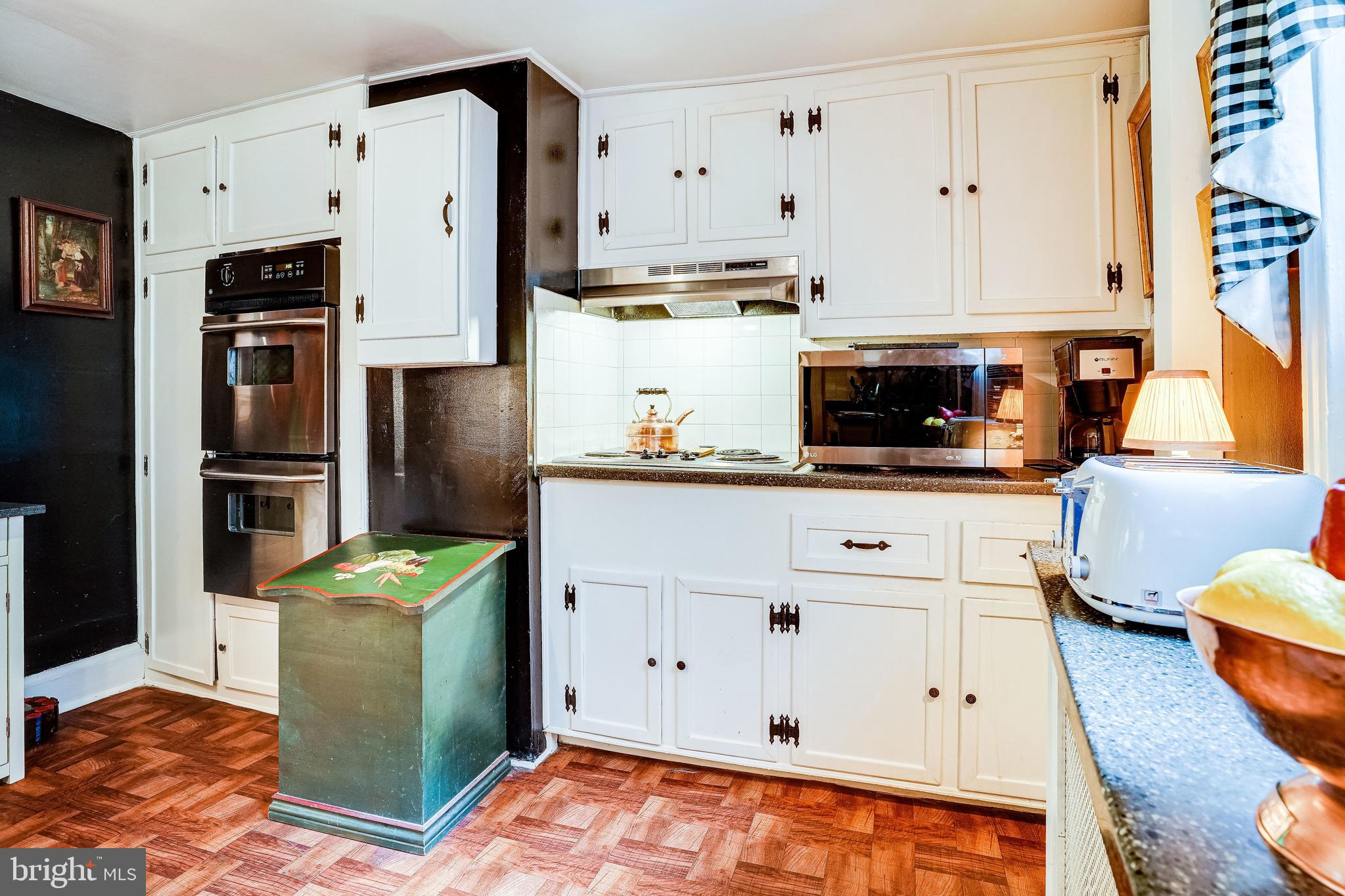 126 S FAIRFAX STREET