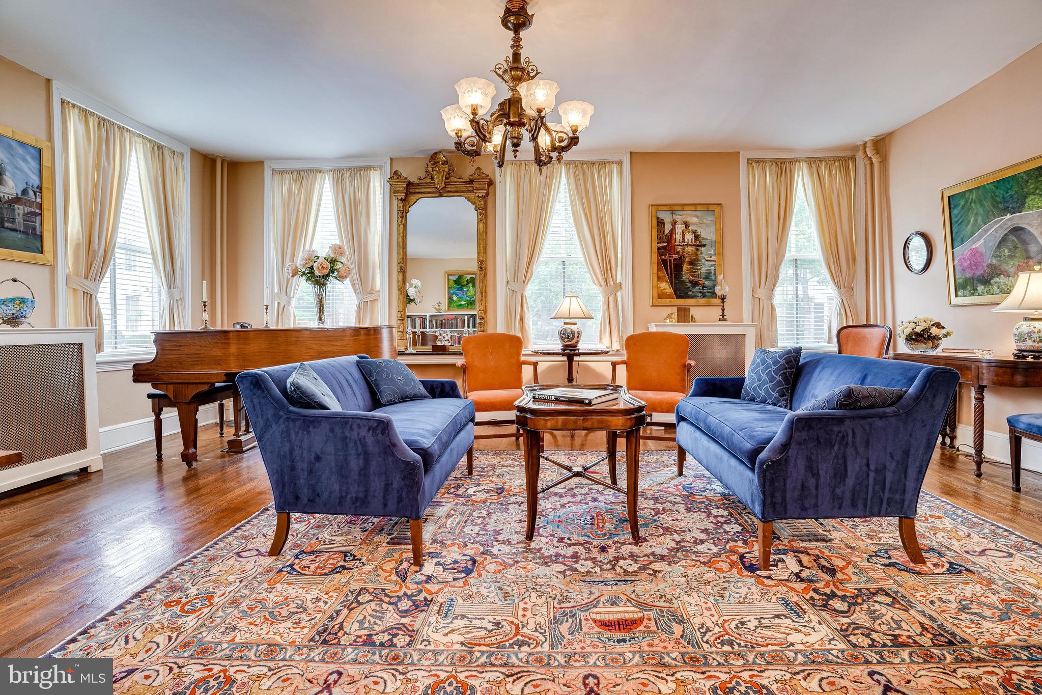 126 S FAIRFAX STREET