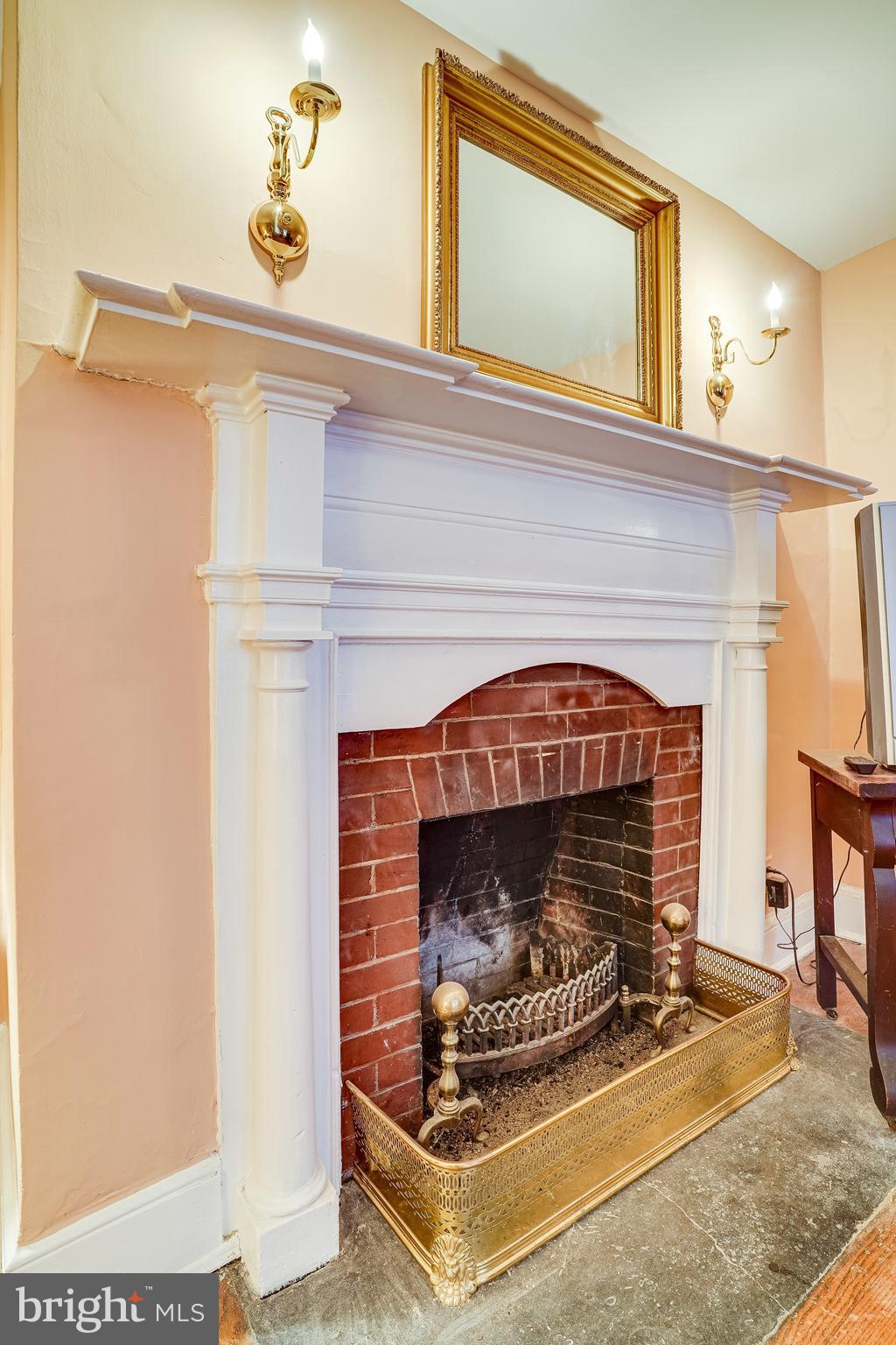 126 S FAIRFAX STREET