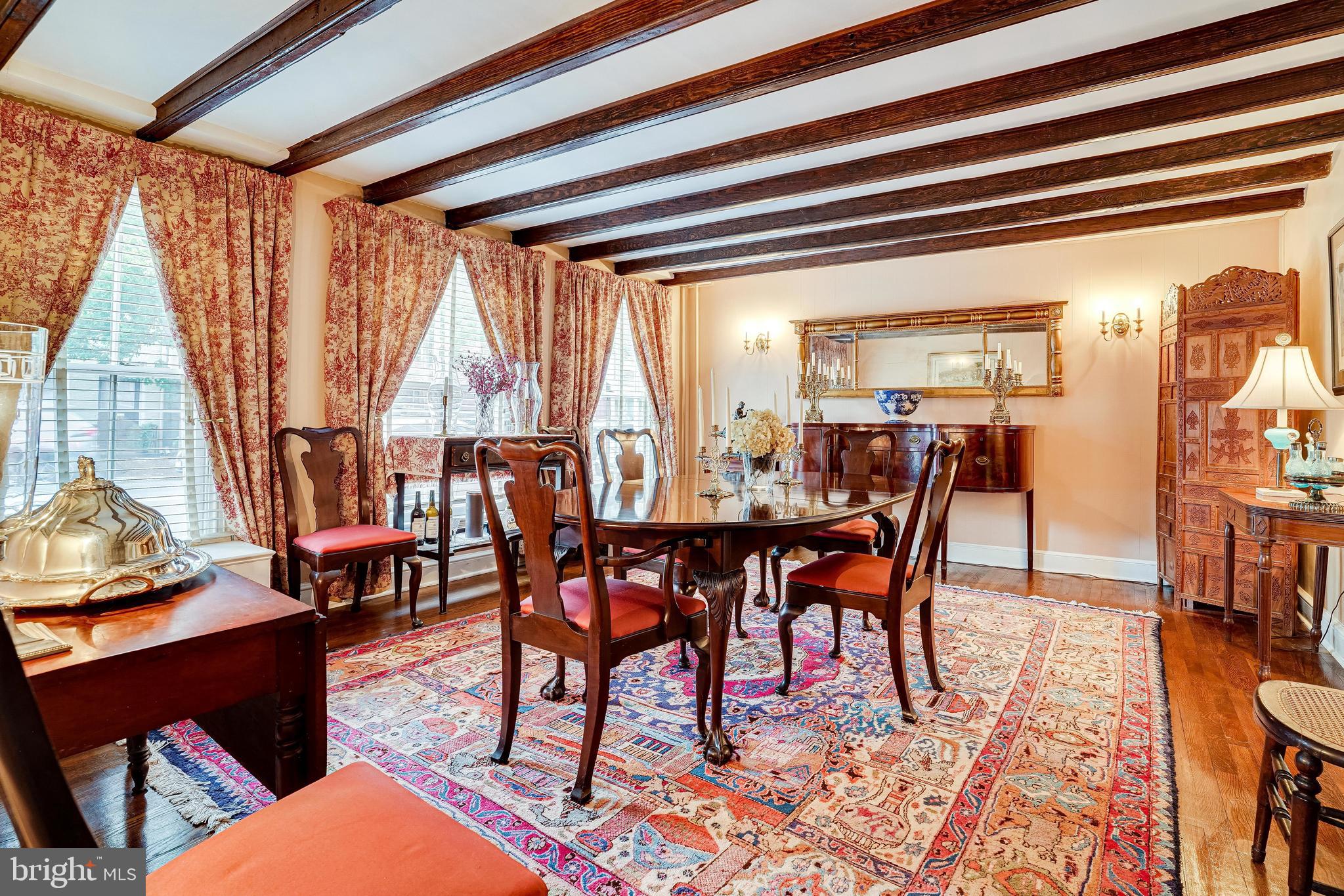 126 S FAIRFAX STREET