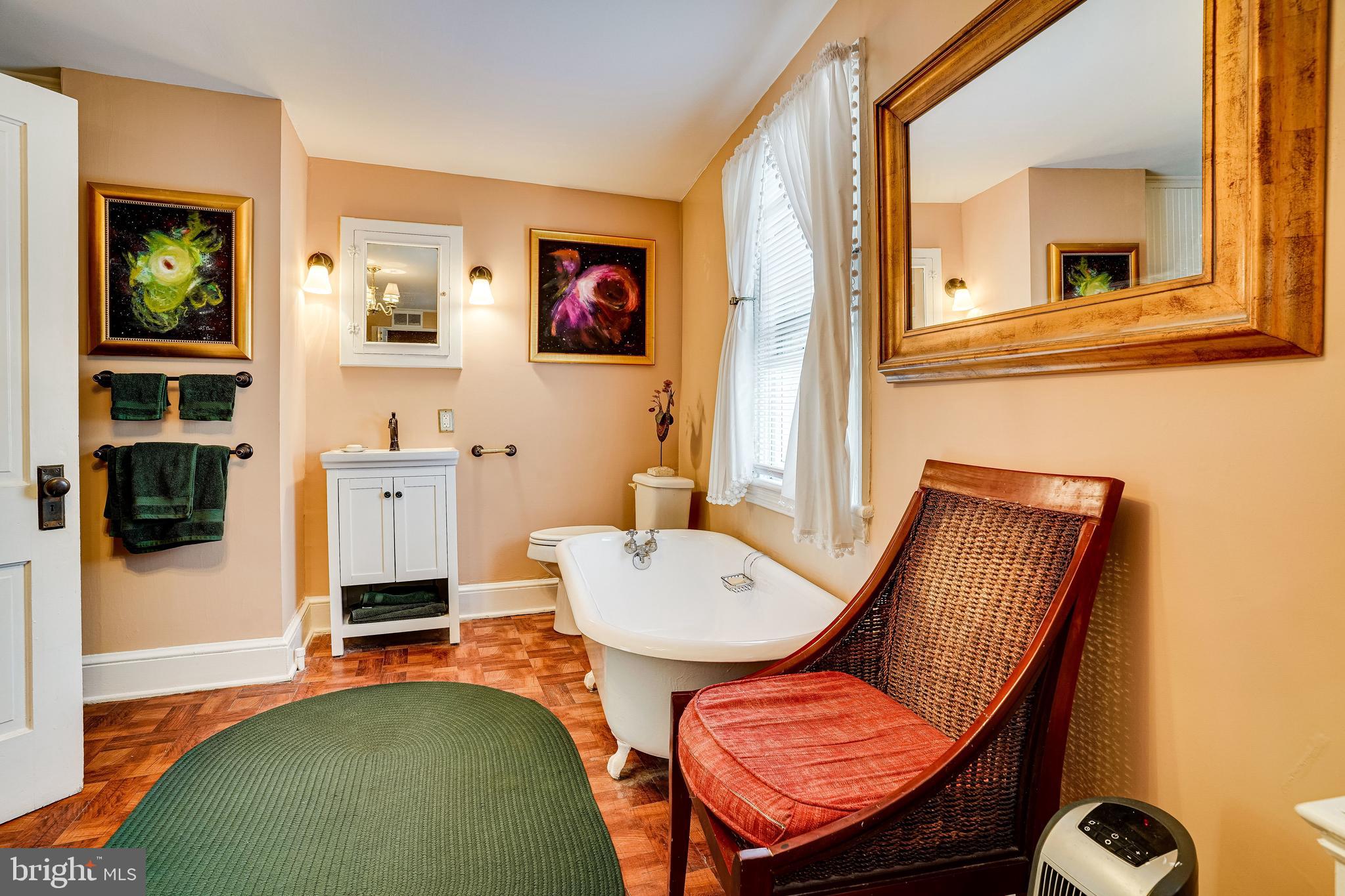 126 S FAIRFAX STREET