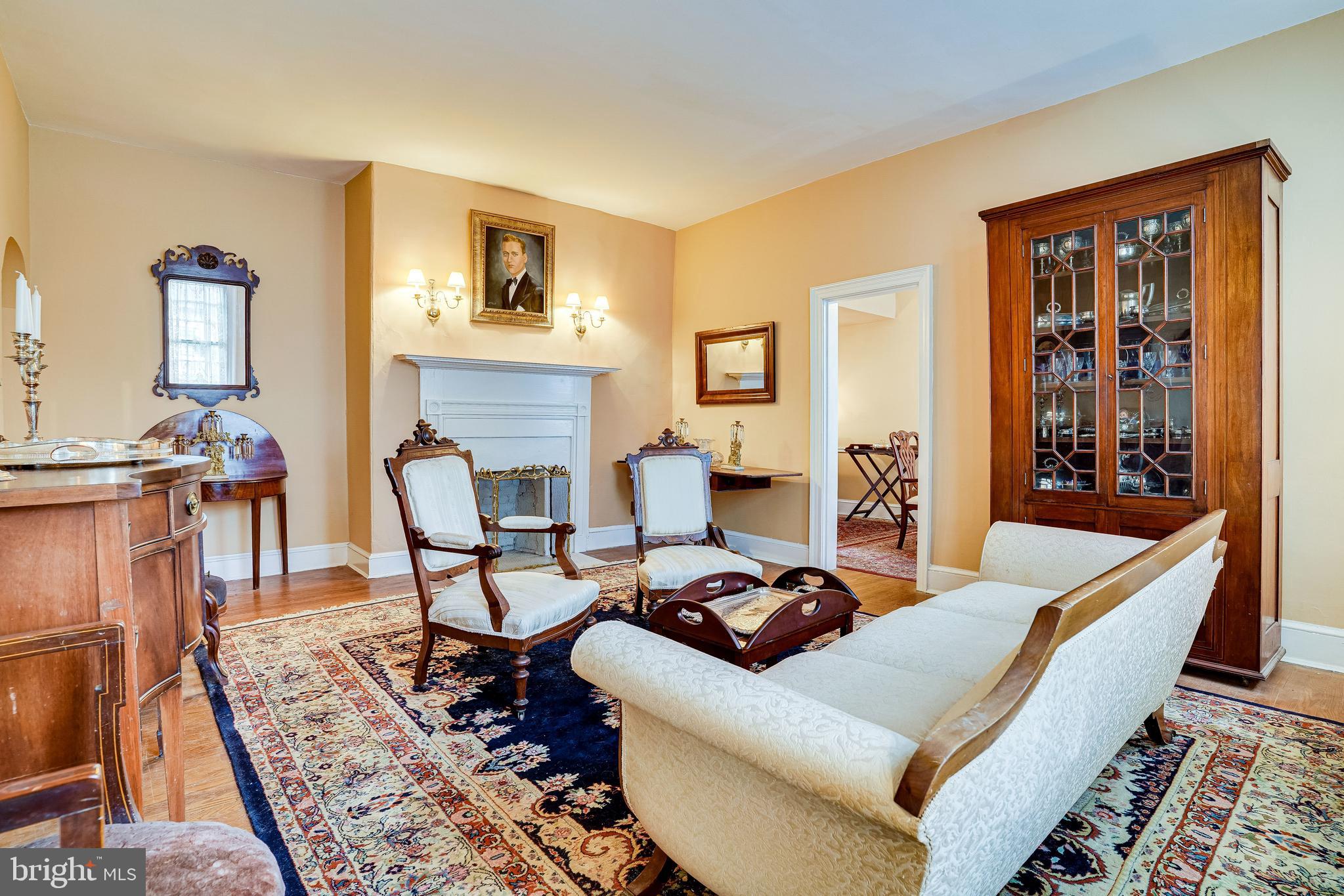 126 S FAIRFAX STREET