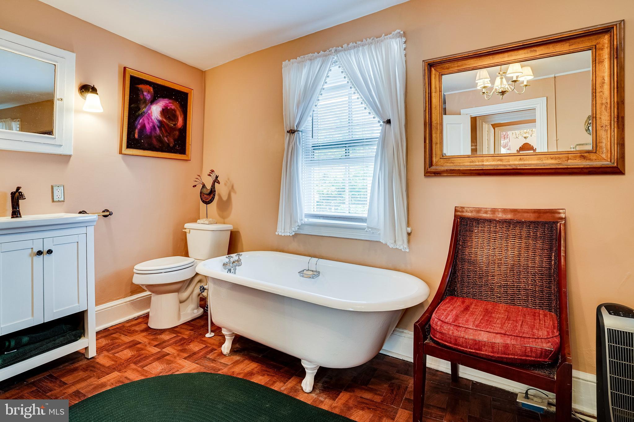 126 S FAIRFAX STREET