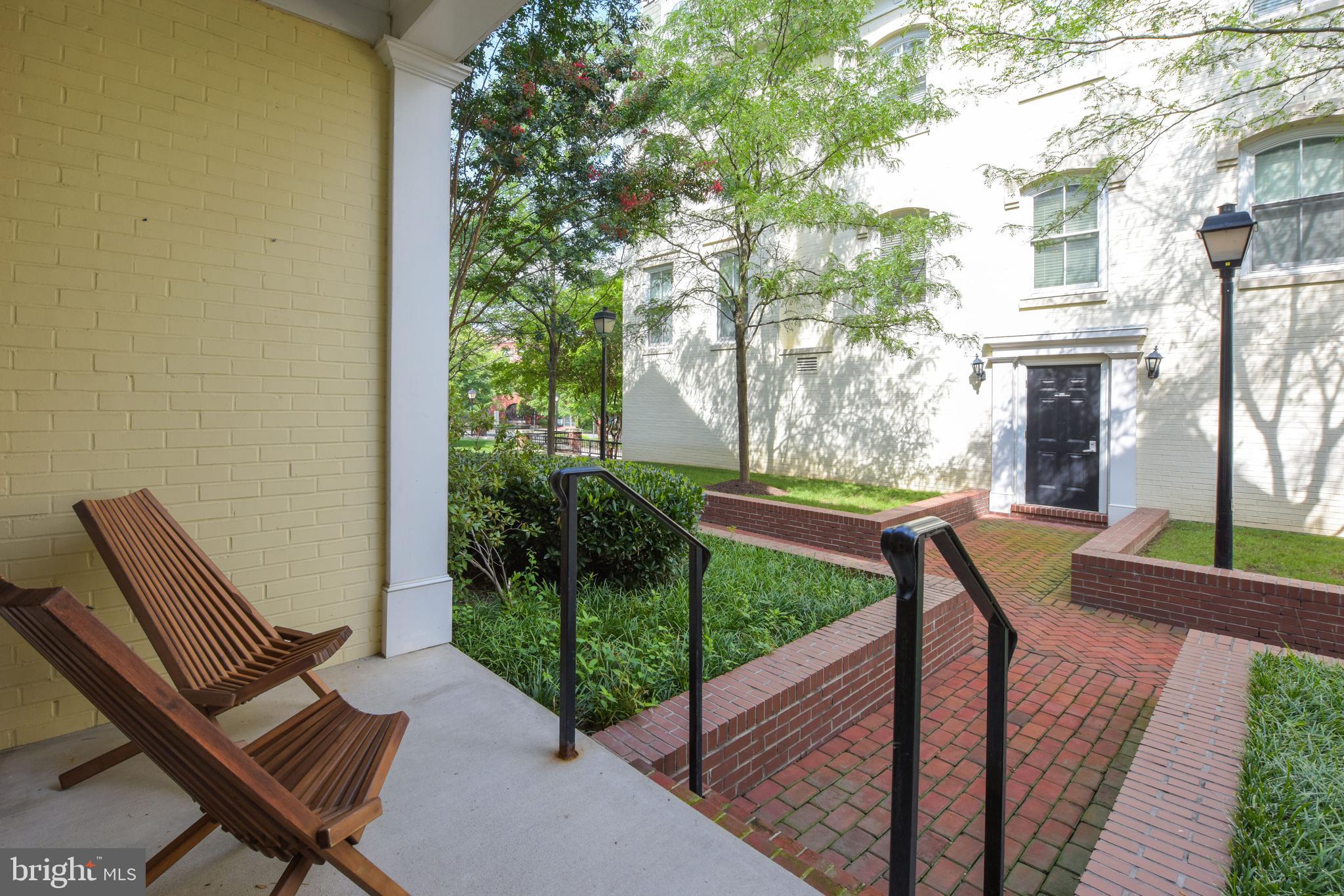 910 POWHATAN STREET 104S