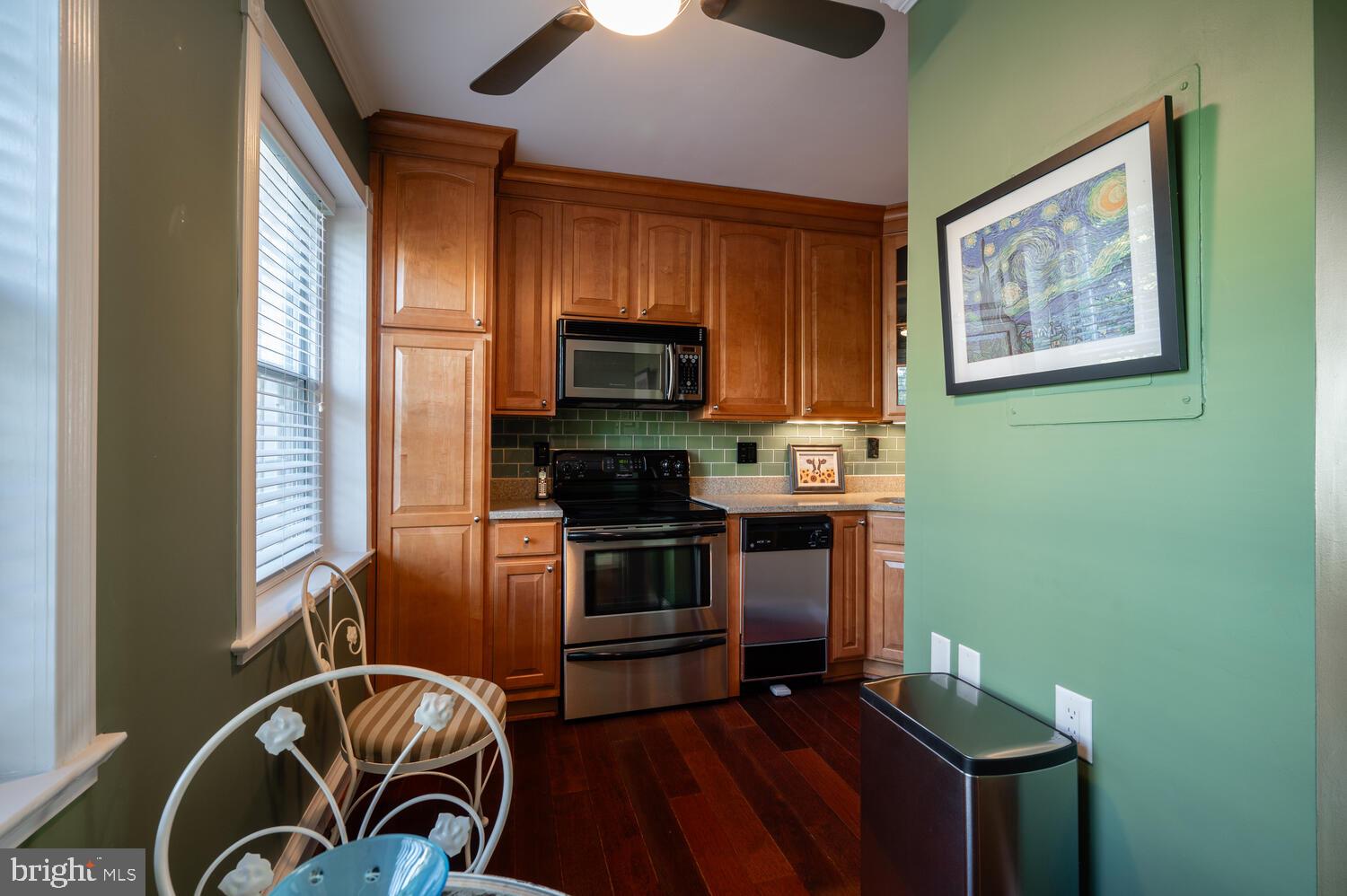 1810 W ABINGDON DRIVE 101