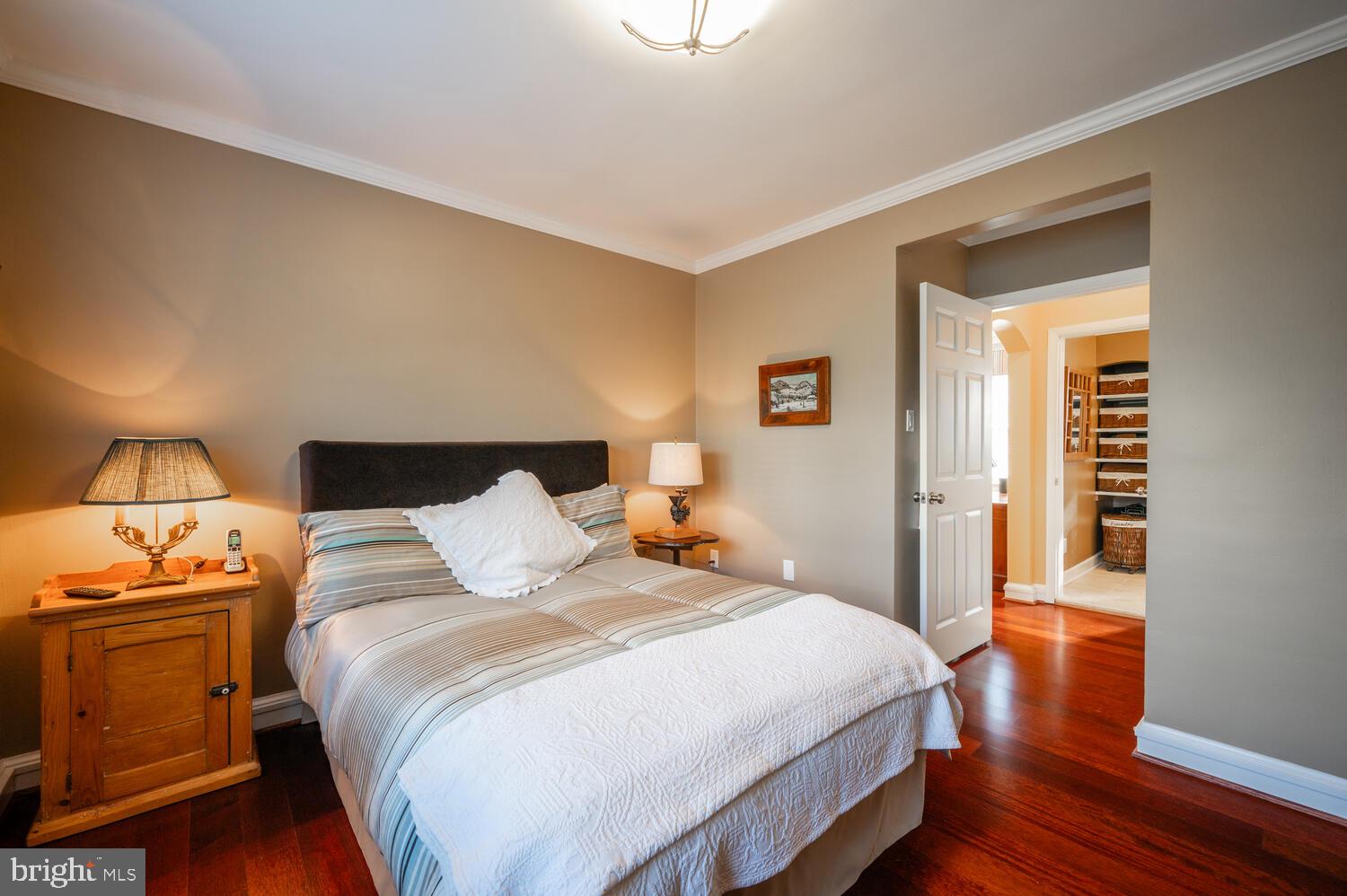 1810 W ABINGDON DRIVE 101