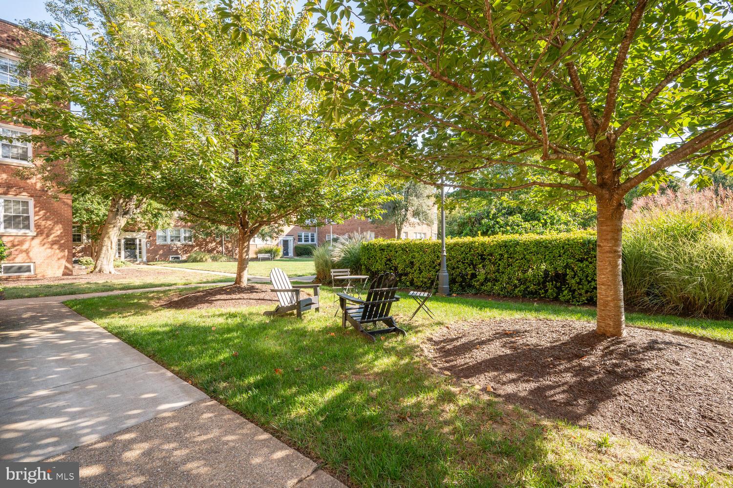 1810 W ABINGDON DRIVE 101
