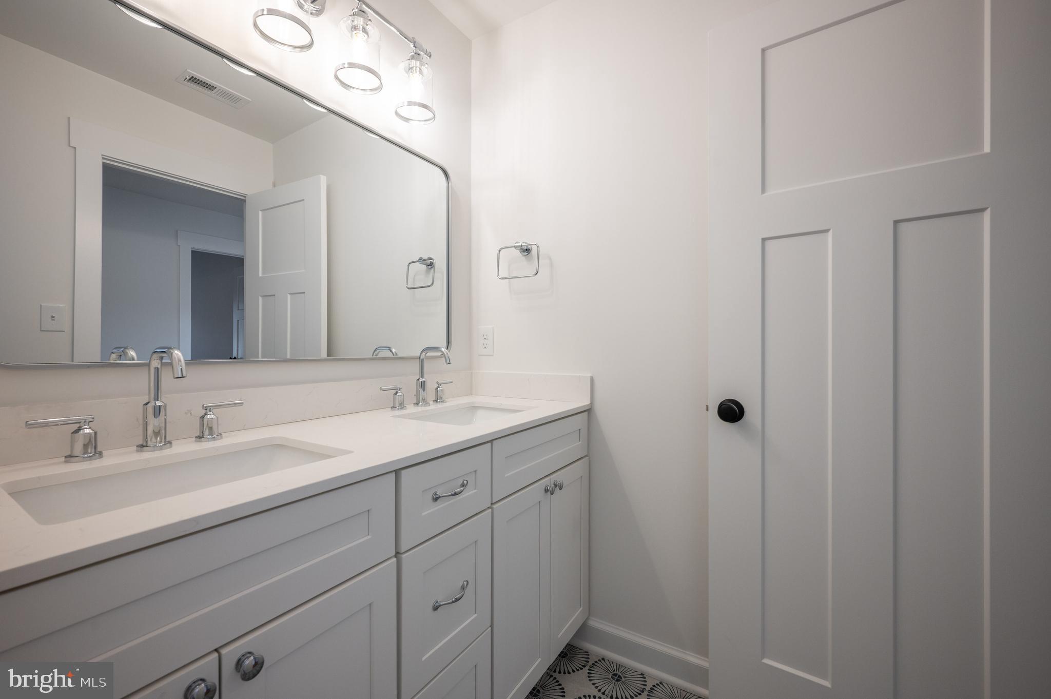 217 E MASON AVENUE E