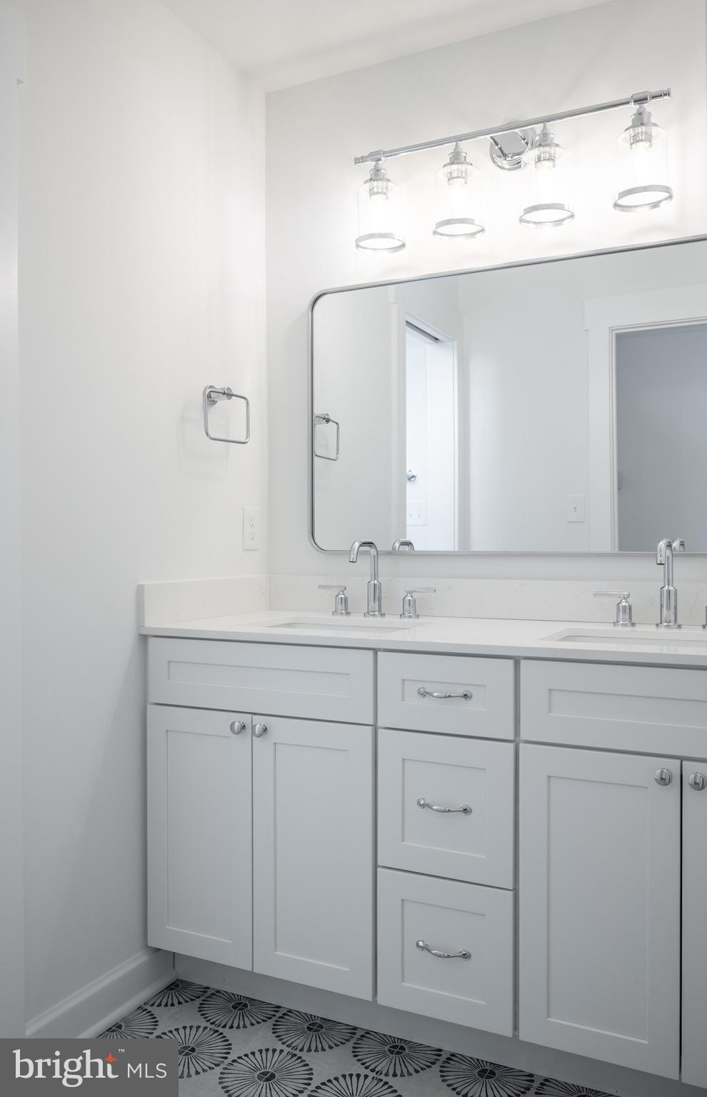 217 E MASON AVENUE E