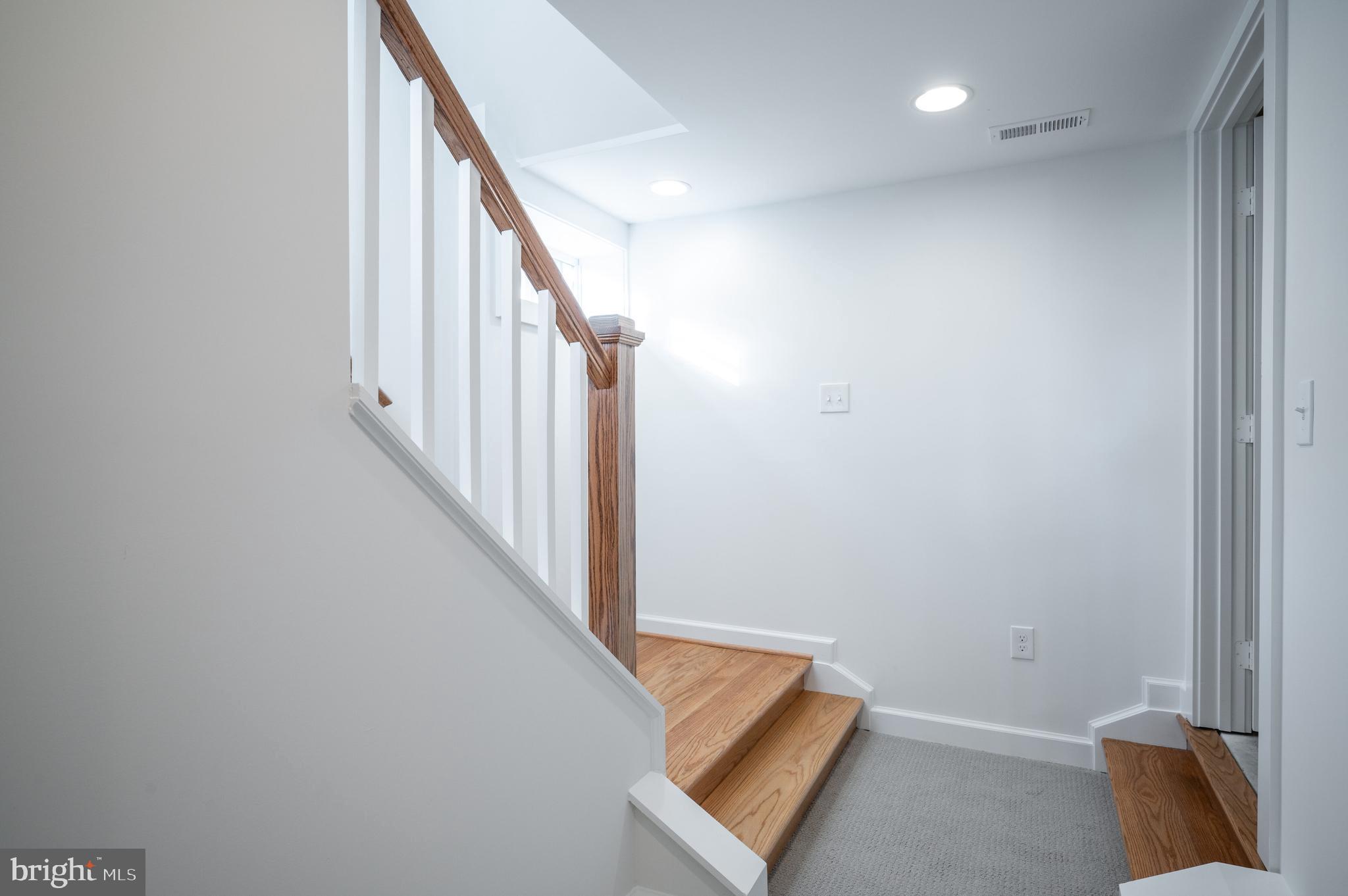 217 E MASON AVENUE E