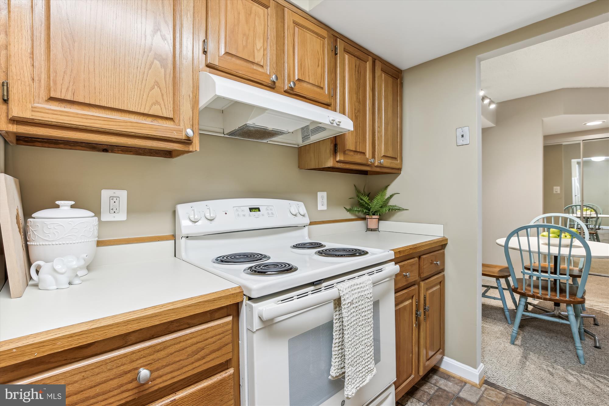 803 N HOWARD STREET 258