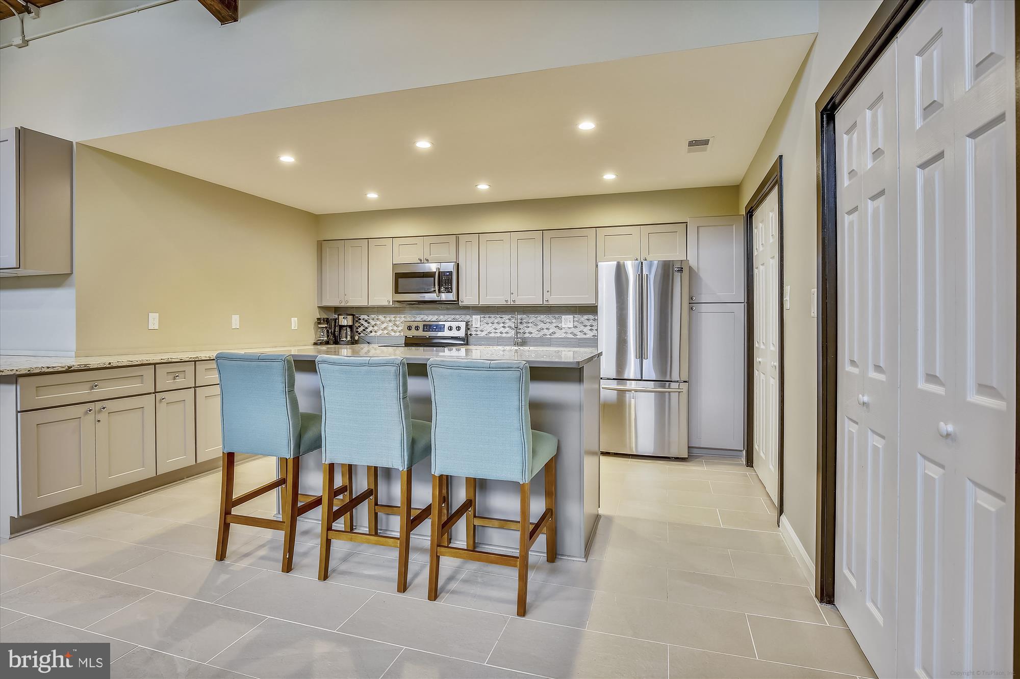 803 N HOWARD STREET 258