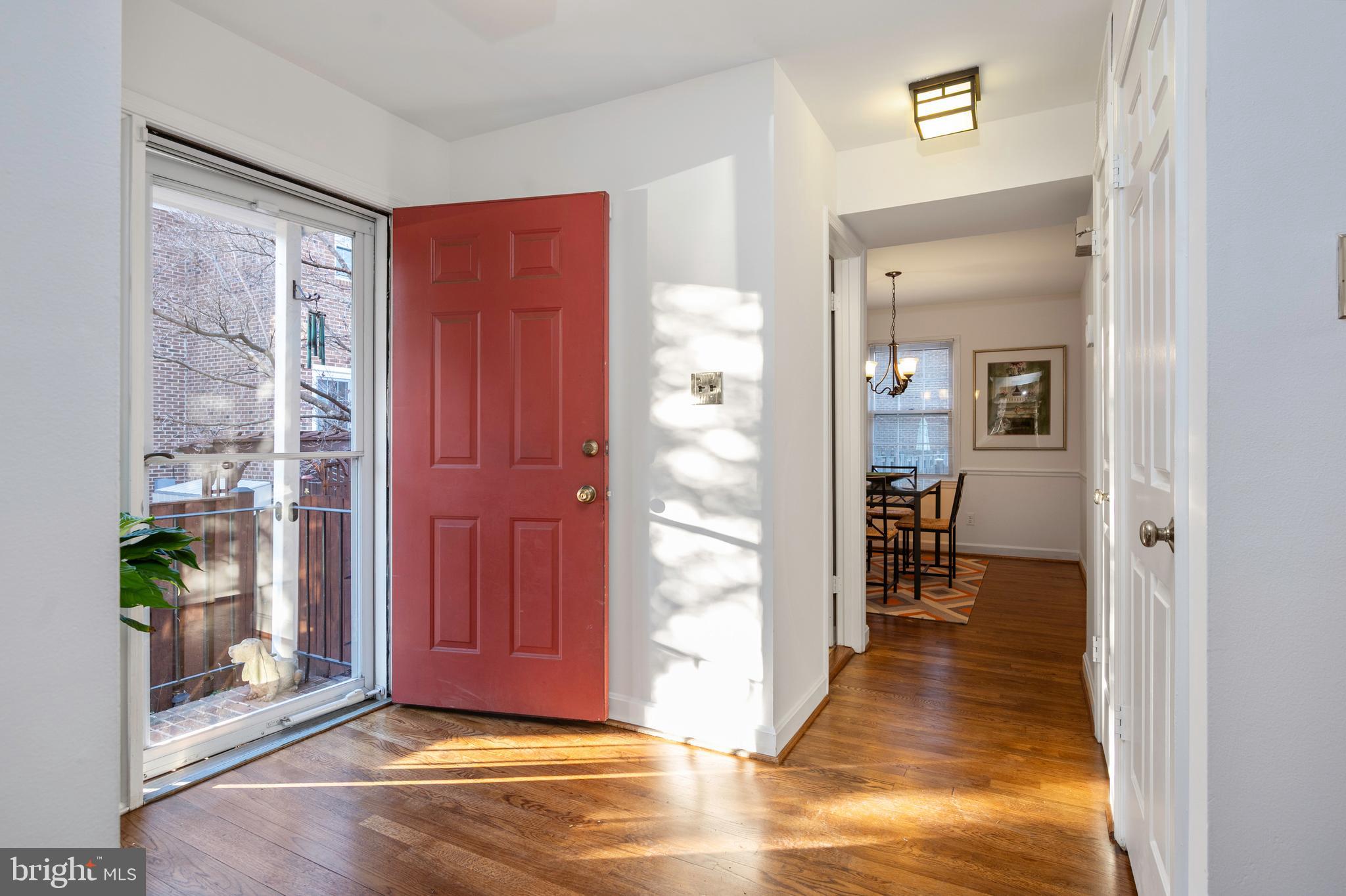 4 E DEL RAY AVENUE